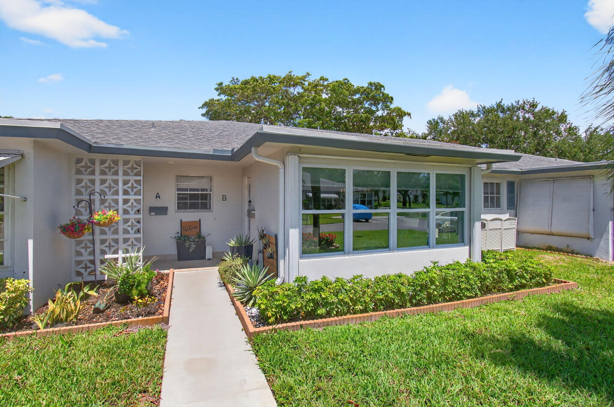 Property Photo: 1170 S Drive Circle B FL 33445