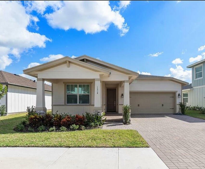Property Photo: 1318 Arrowhead Point Road FL 33470