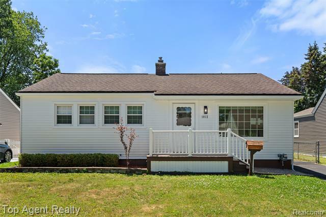 Property Photo: 1012 Amelia Avenue MI 48073