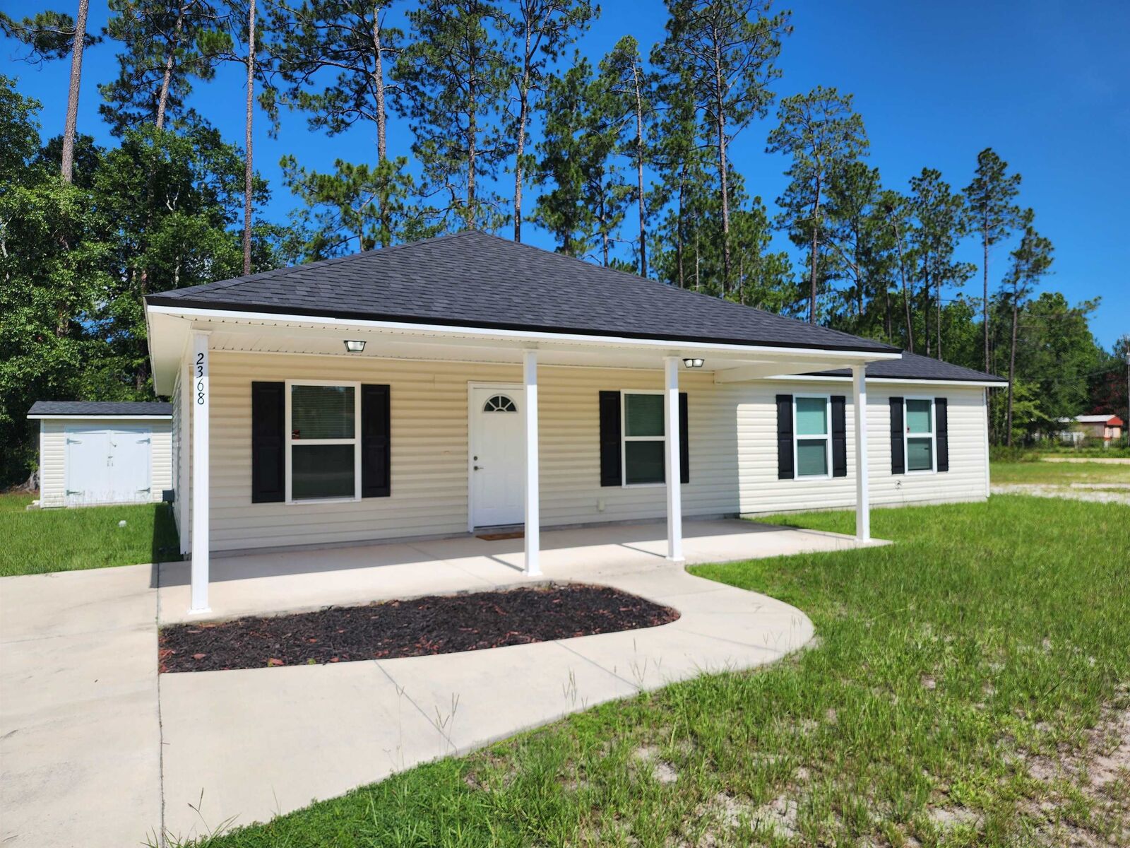Property Photo: 2368 Hibiscus Ave FL 32068