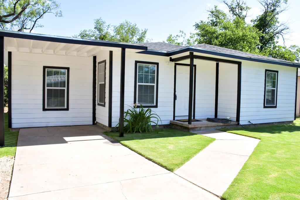 1122 E 20th St  San Angelo TX 76903 photo