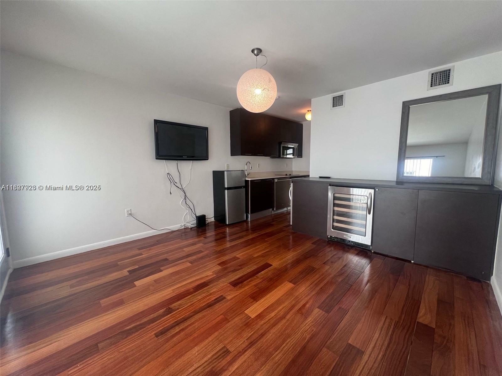 1550 Pennsylvania Ave 126  Miami Beach FL 33139 photo