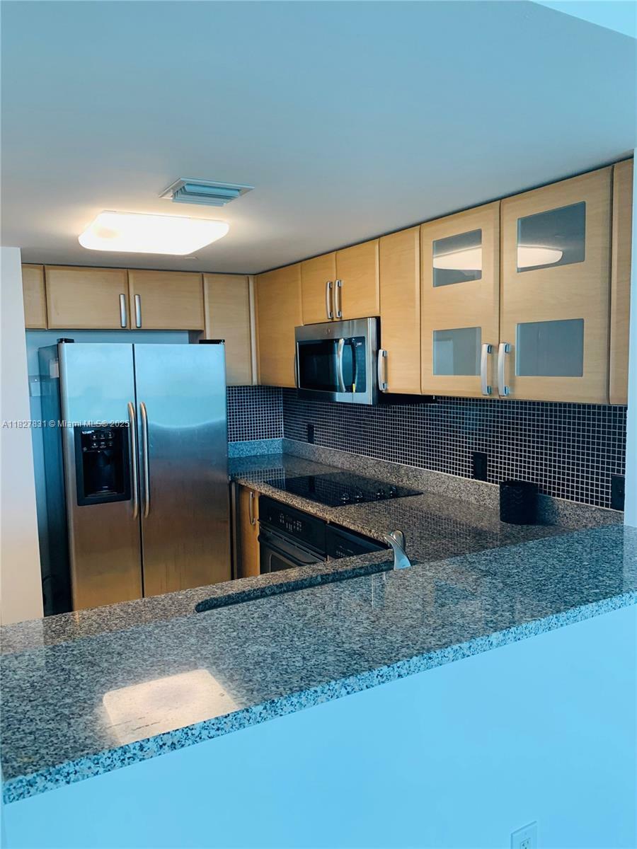 Property Photo: 2101 Brickell Ave 2611 FL 33129