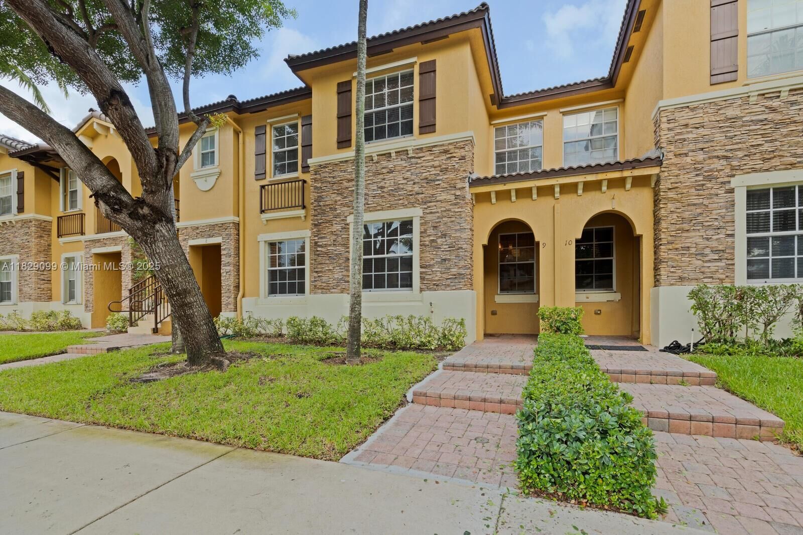 Property Photo: 9219 SW 227th St 9 FL 33190