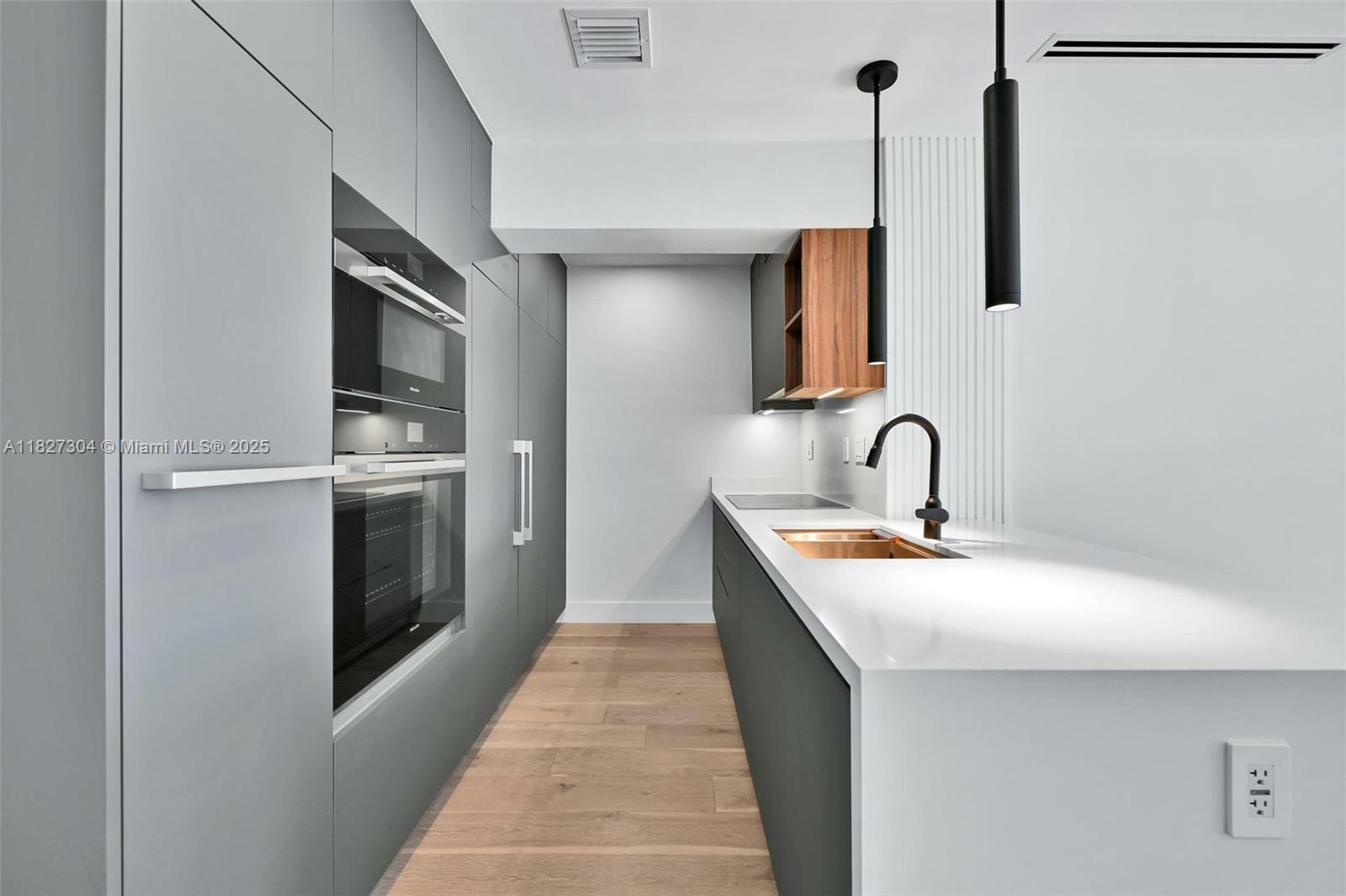 Property Photo: 200 Sunrise Dr 200C FL 33149
