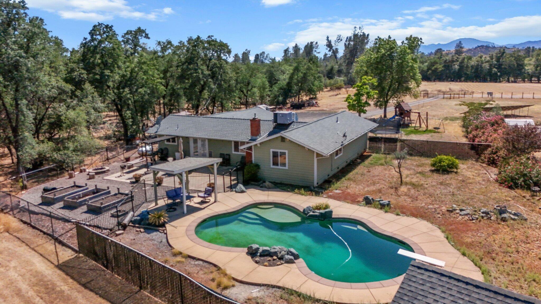 13709 Bear Mountain Road  Redding CA 96003 photo