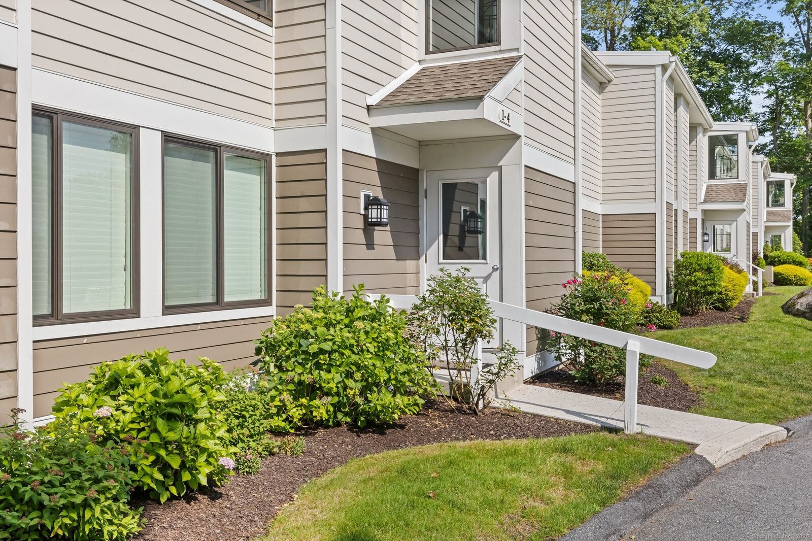 Property Photo: 3 Stebbins Close 3 CT 06877