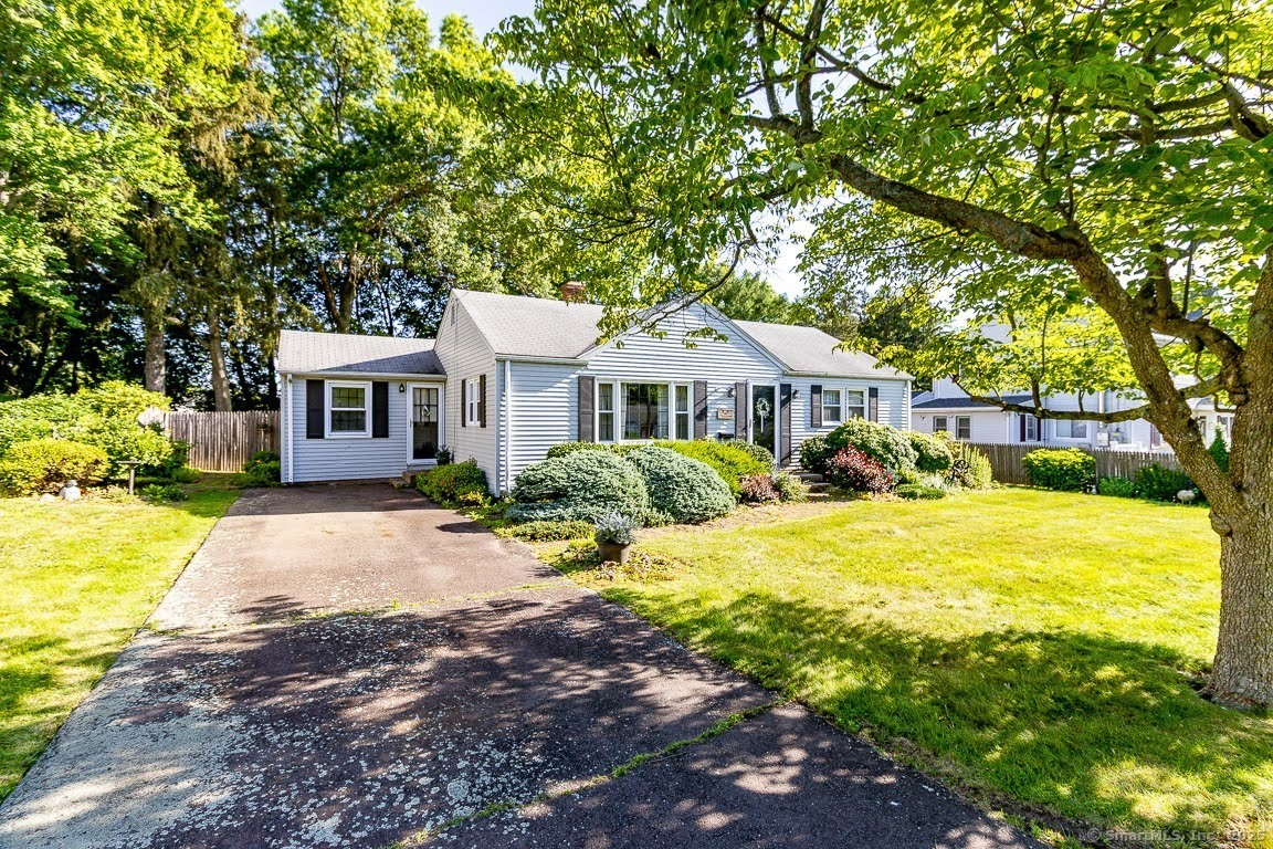 Property Photo: 39 Mohawk Lane CT 06109