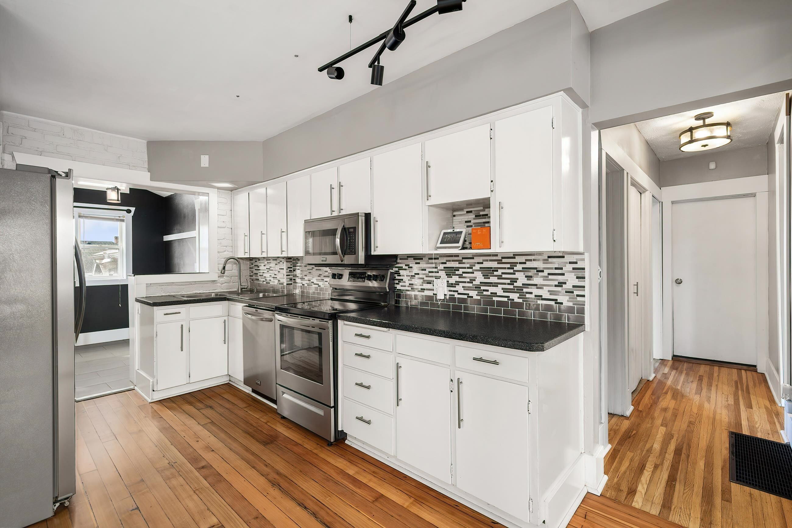 114 E Glass Ave  Spokane WA 99207 photo