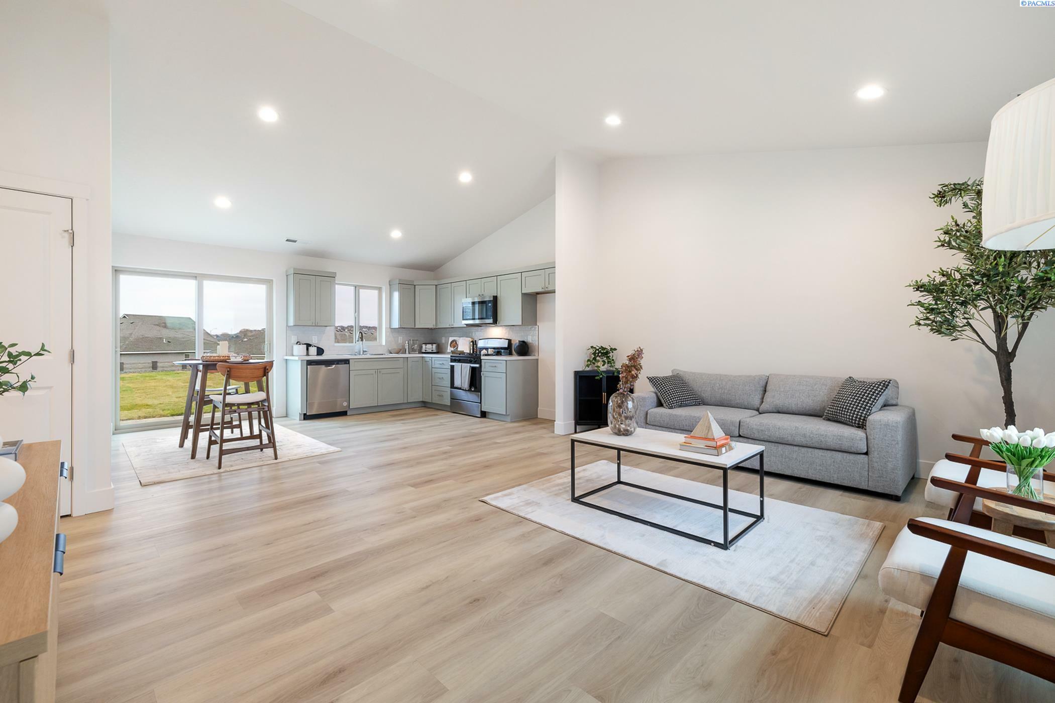 Property Photo: 3043 S Quay St WA 99338