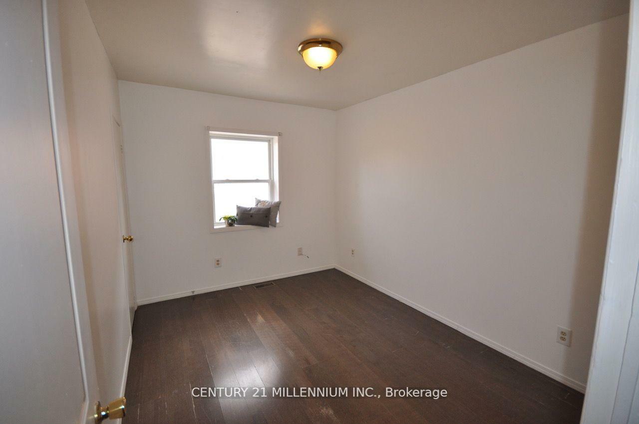 Property Photo: 30 Corby Crescent Upper Level ON L6Y 1H1
