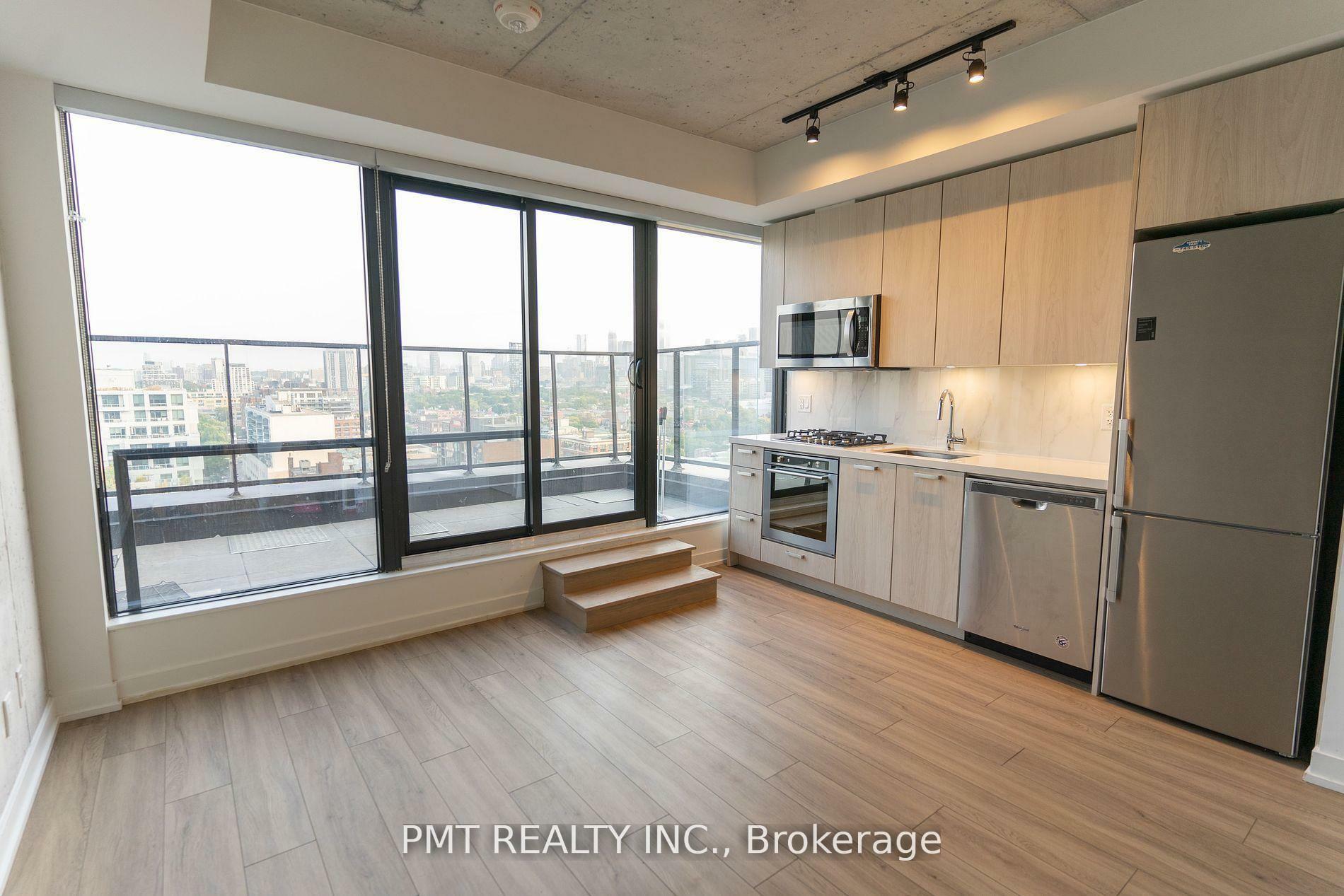 Property Photo: 458 Richmond Street W 1602 ON M5V 1Y1