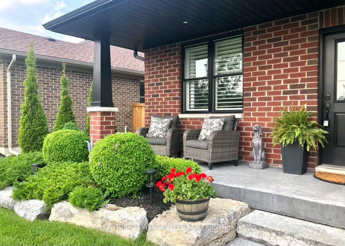 Property Photo: 6 Carrick Street ON K0K 3E0