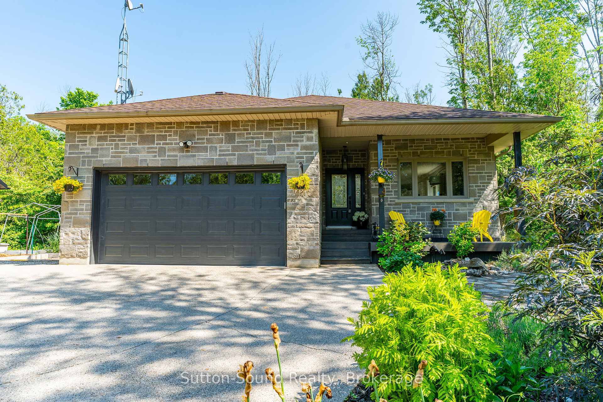 Property Photo:  170 Lakeshore Road  ON N0H 2T0 