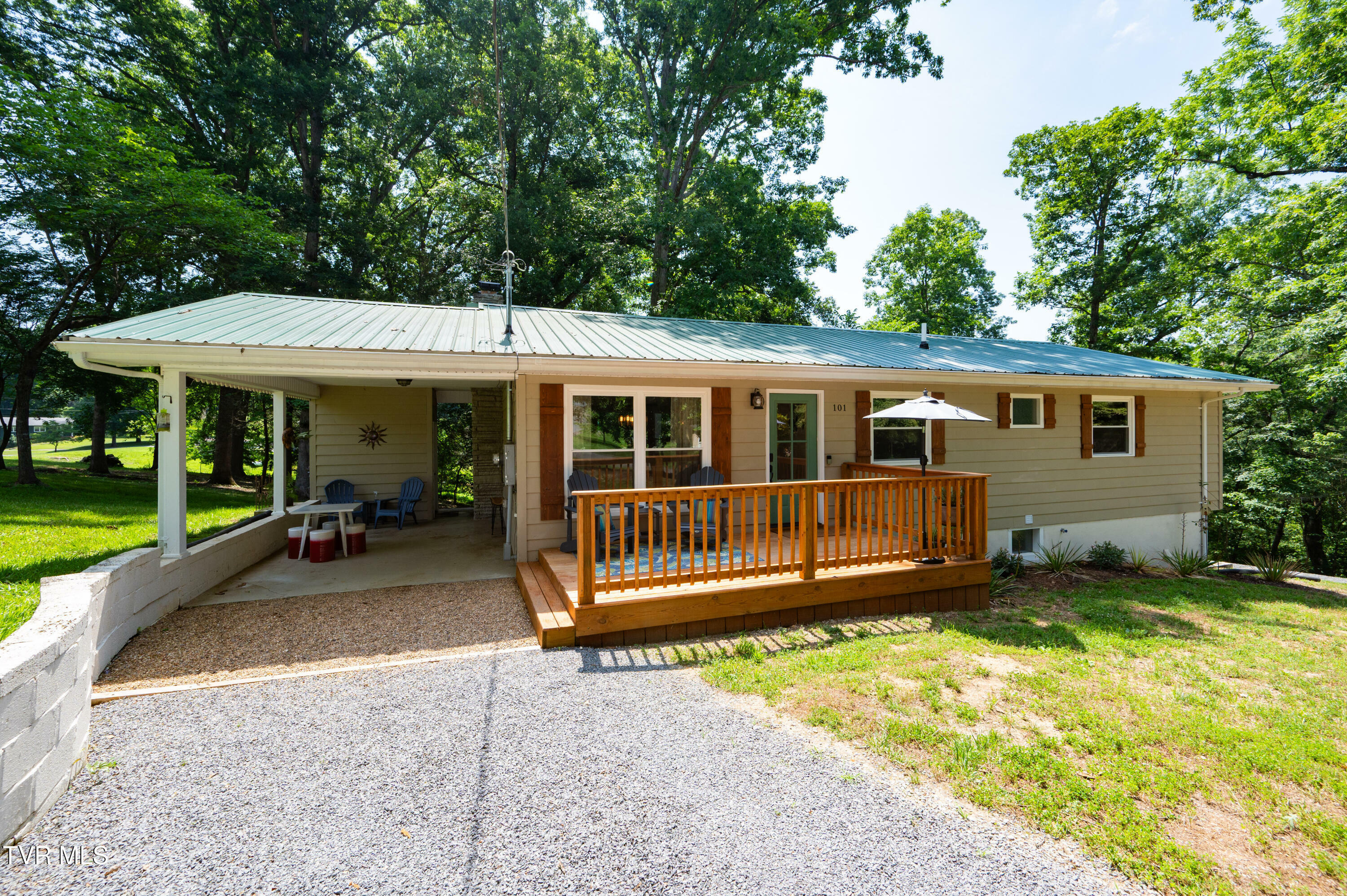 101 Ridgewood Drive  Bristol TN 37620 photo