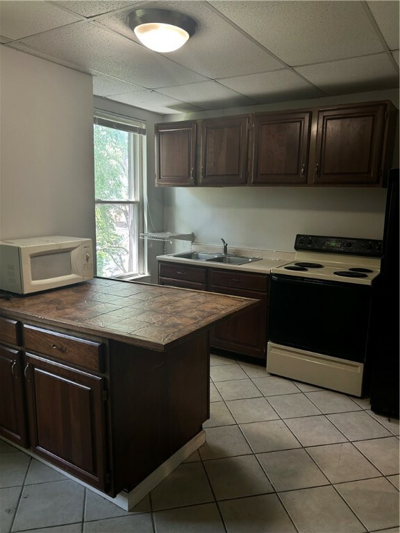 Property Photo: 180 Oneida St 1 PA 15211