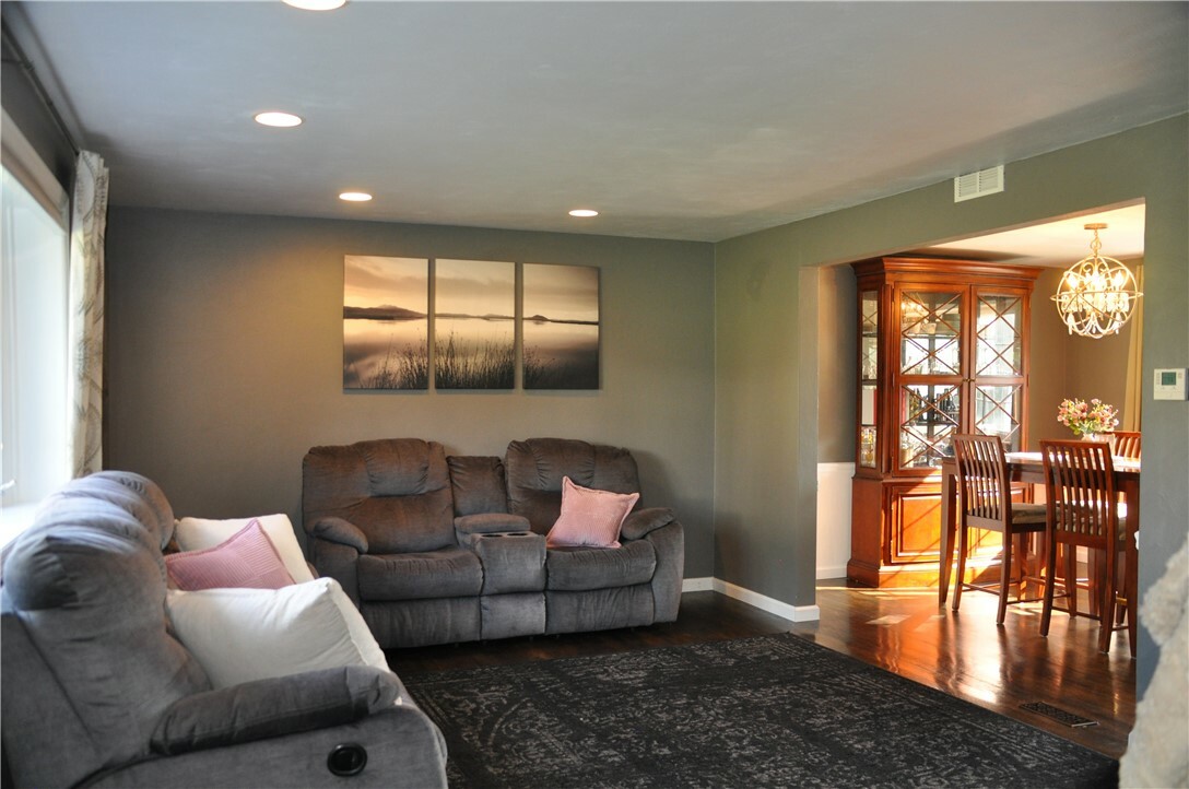 Property Photo: 5676 Marilynn Dr PA 15236
