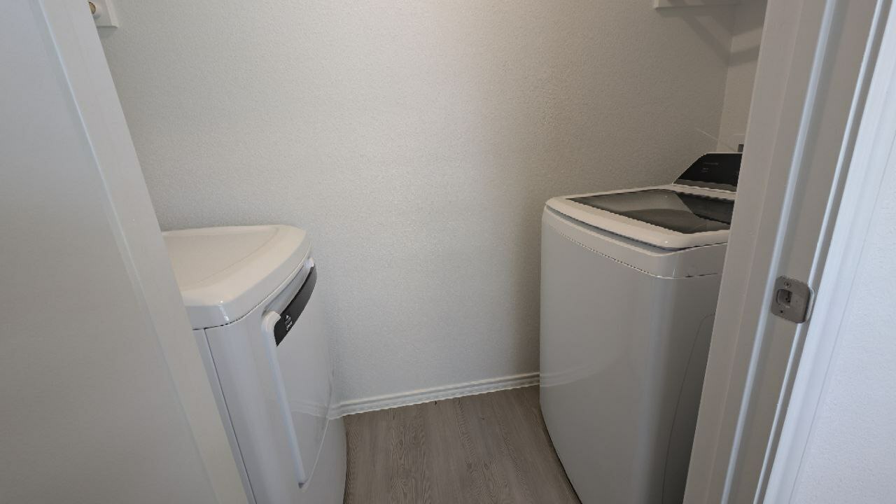 Property Photo: 204 Burt Rainey Lane TX 76537