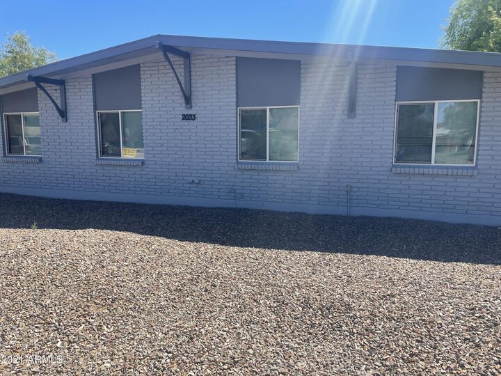 Property Photo: 2025 S Forest Avenue 5 AZ 85282