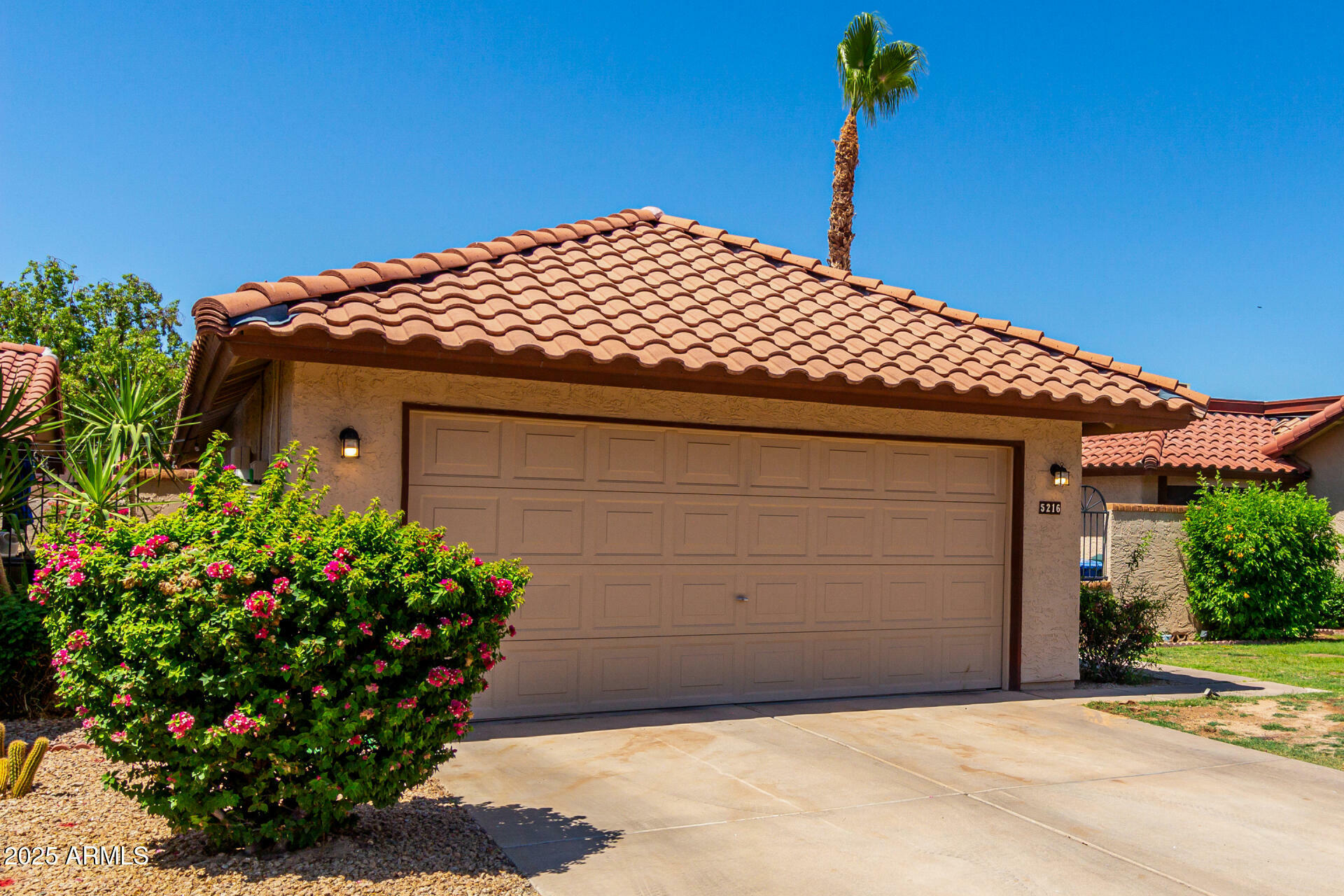 Property Photo:  5216 E Half Moon Drive  AZ 85044 