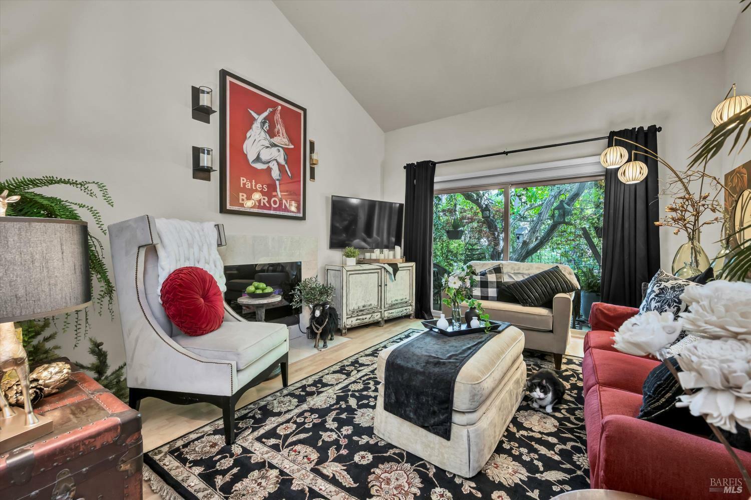 Property Photo: 264 Los Alamos Road CA 95409