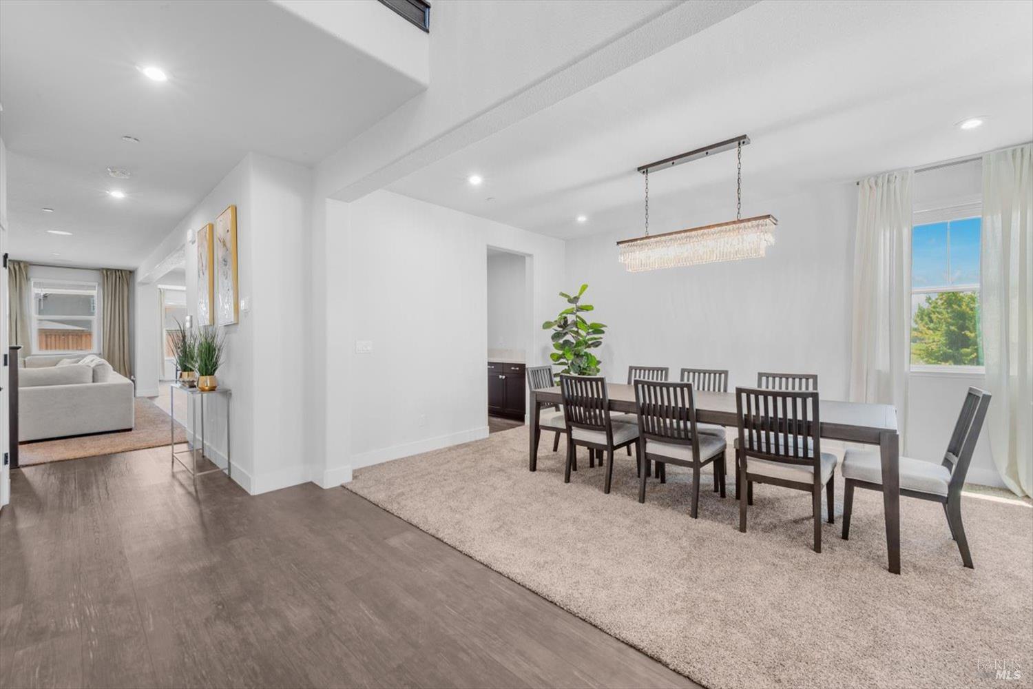 Property Photo: 725 Fielding Way CA 95620