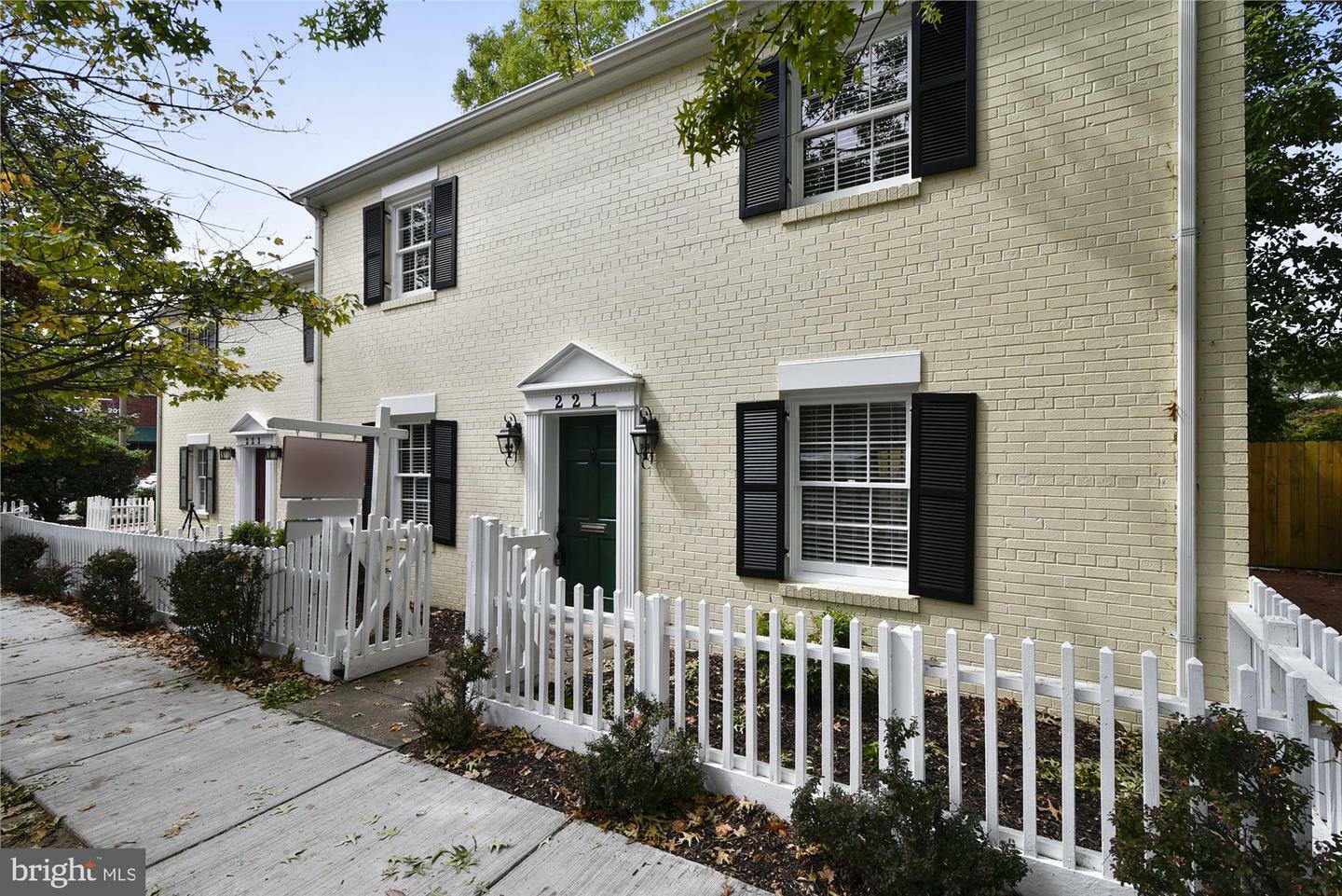221 S Fayette Street  Alexandria VA 22314 photo