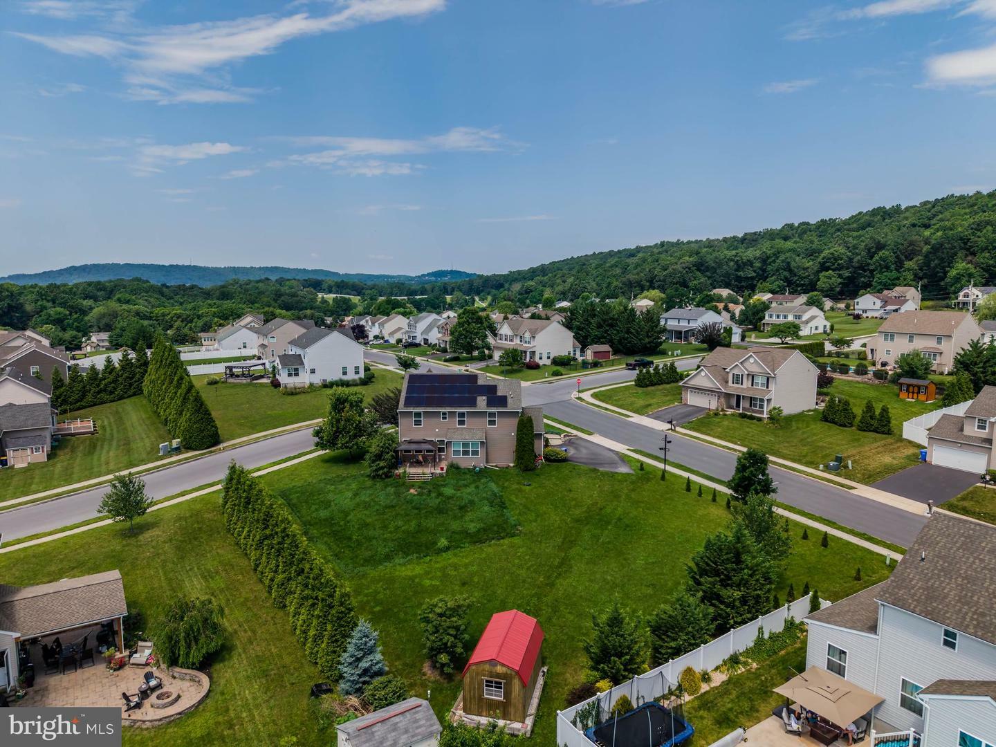 Property Photo: 318 Woodbridge Drive PA 17319