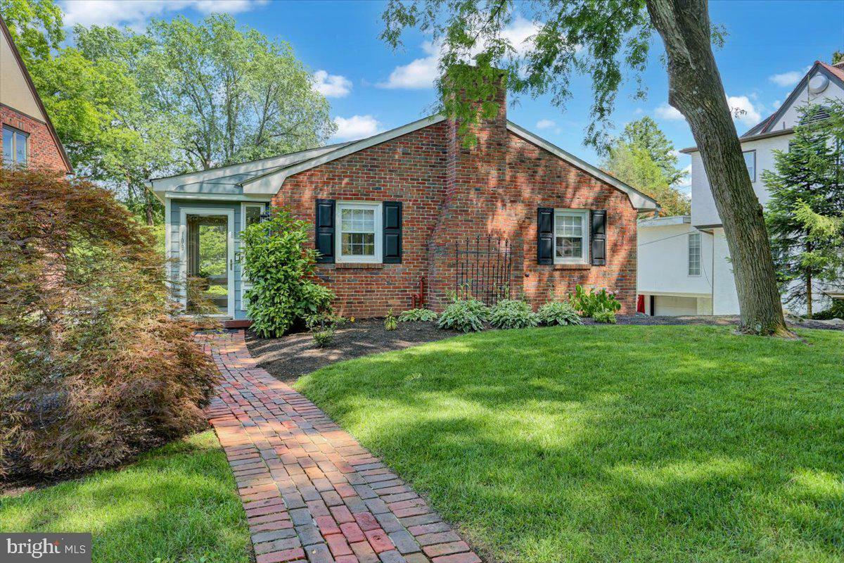 Property Photo: 109 Wyomissing Boulevard PA 19610