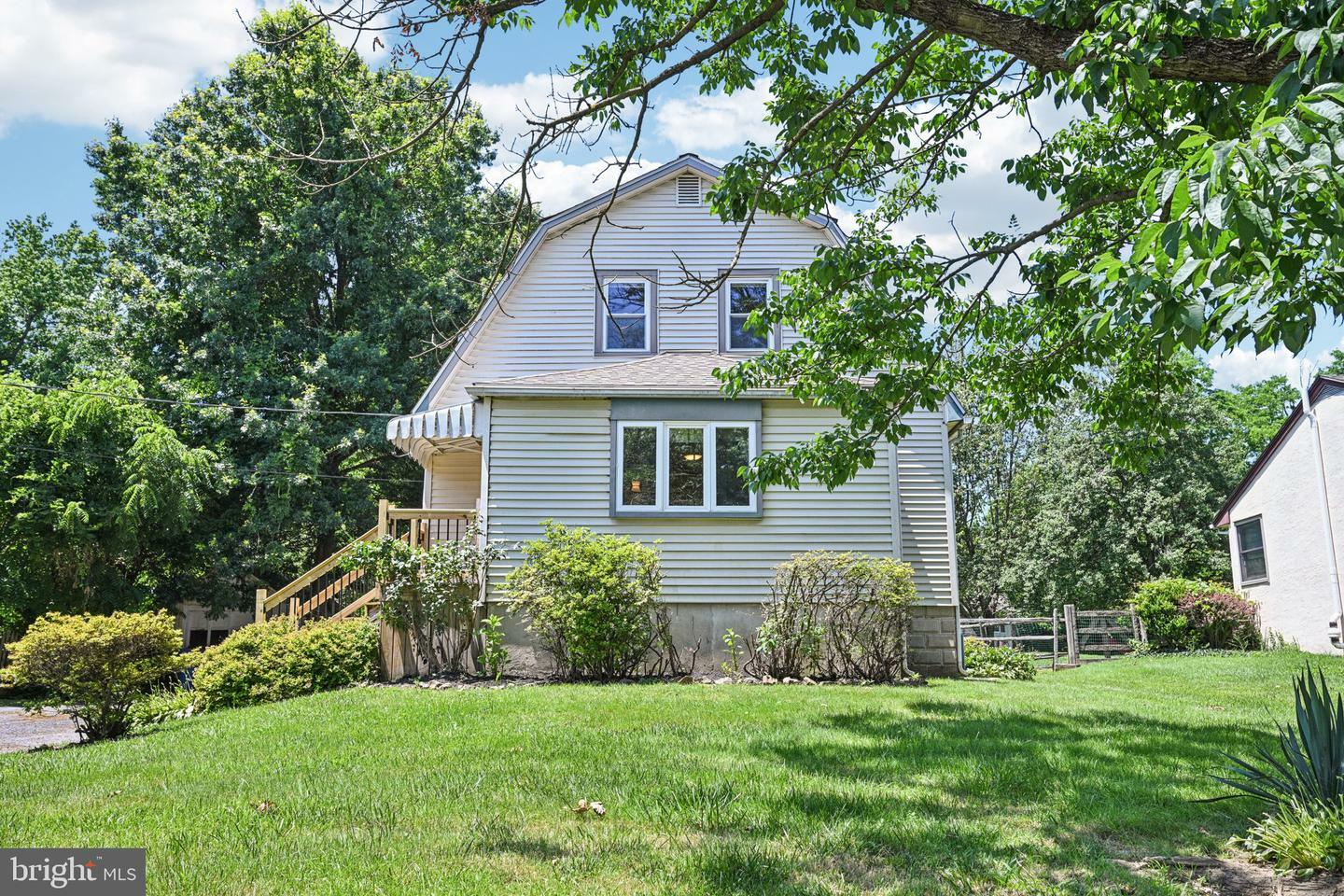 Property Photo: 28 Oriole Avenue PA 19063