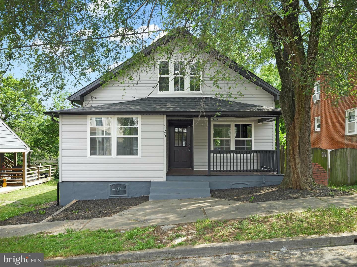 Property Photo: 120 E South Street WV 25401