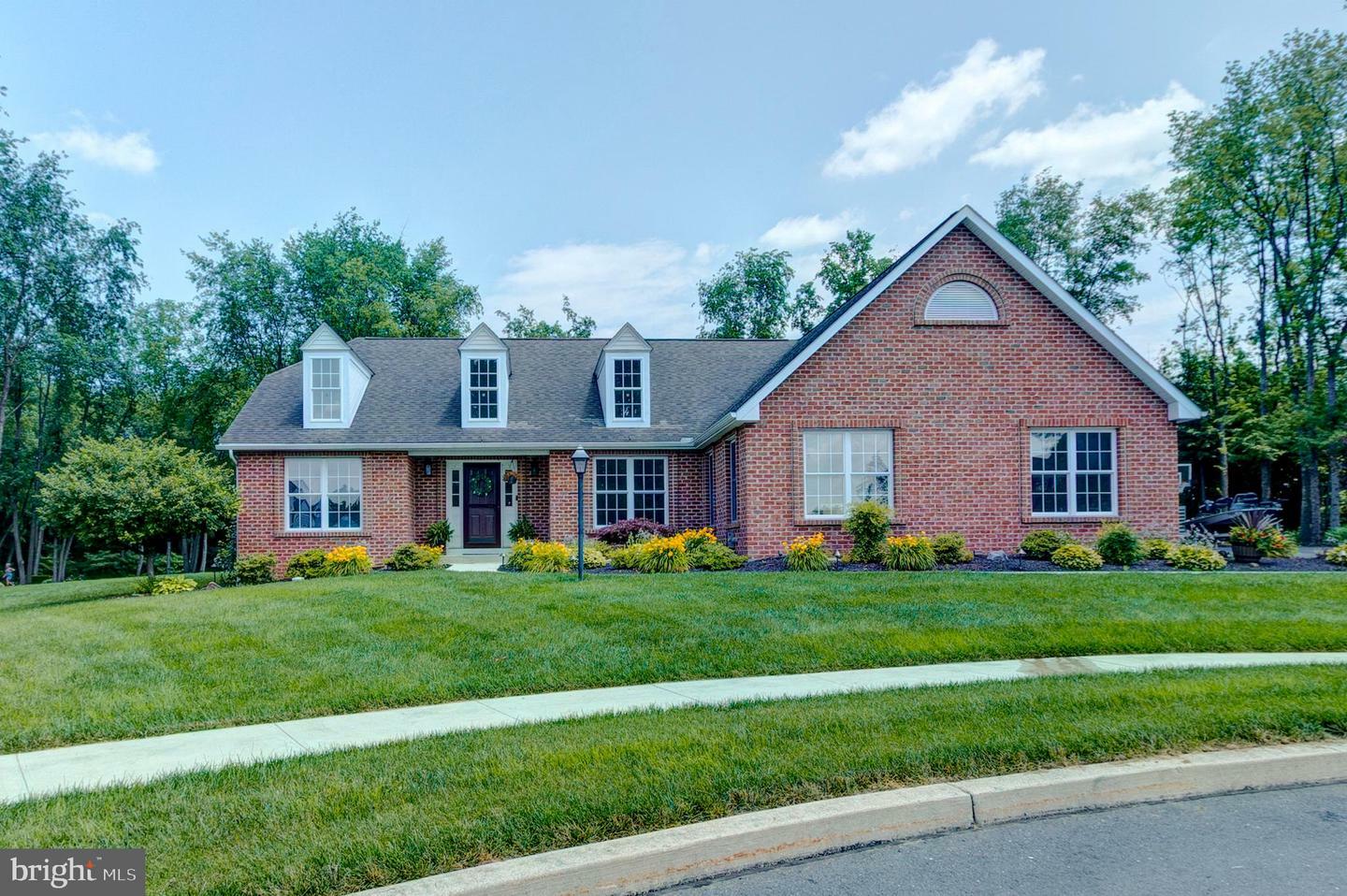 5802 Stephens Crossing  Mechanicsburg PA 17050 photo