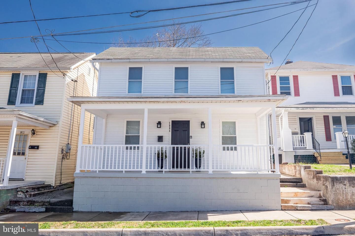 Property Photo:  1004 S Cameron Street  VA 22601 