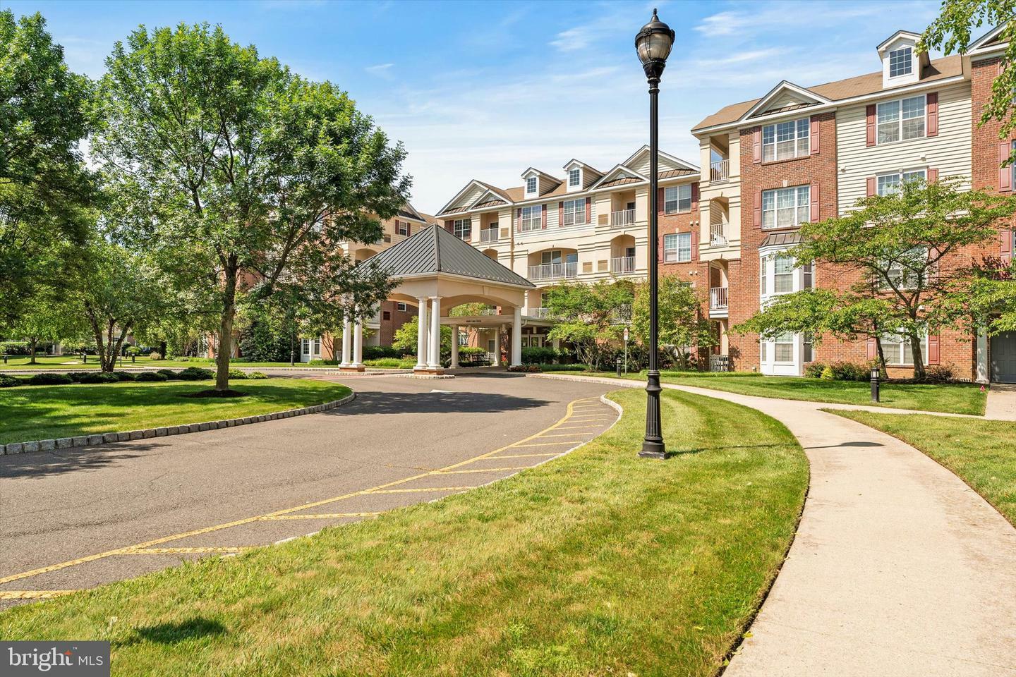 1221 Colt Circle Q  Lawrenceville NJ 08648 photo