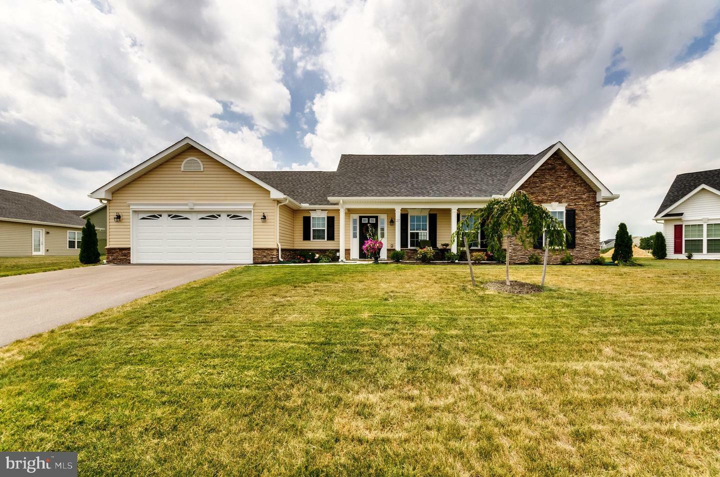 Property Photo: Lot 583 Thoroughbred Terrace WV 25404