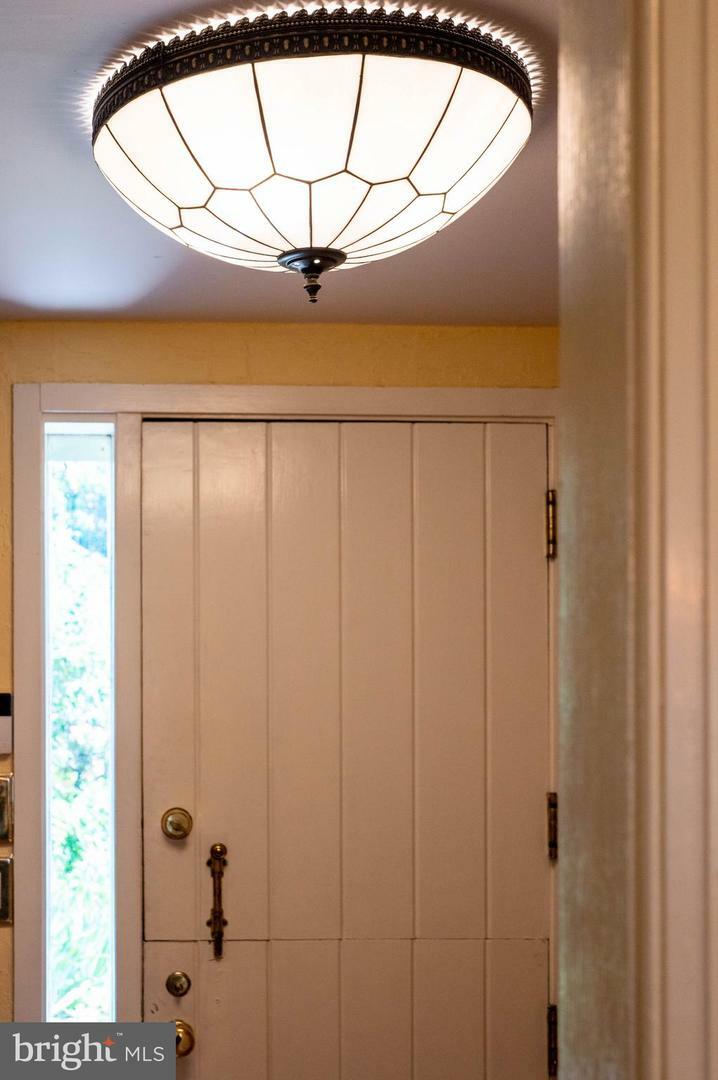 Property Photo: 1227 Gordon Road PA 19046