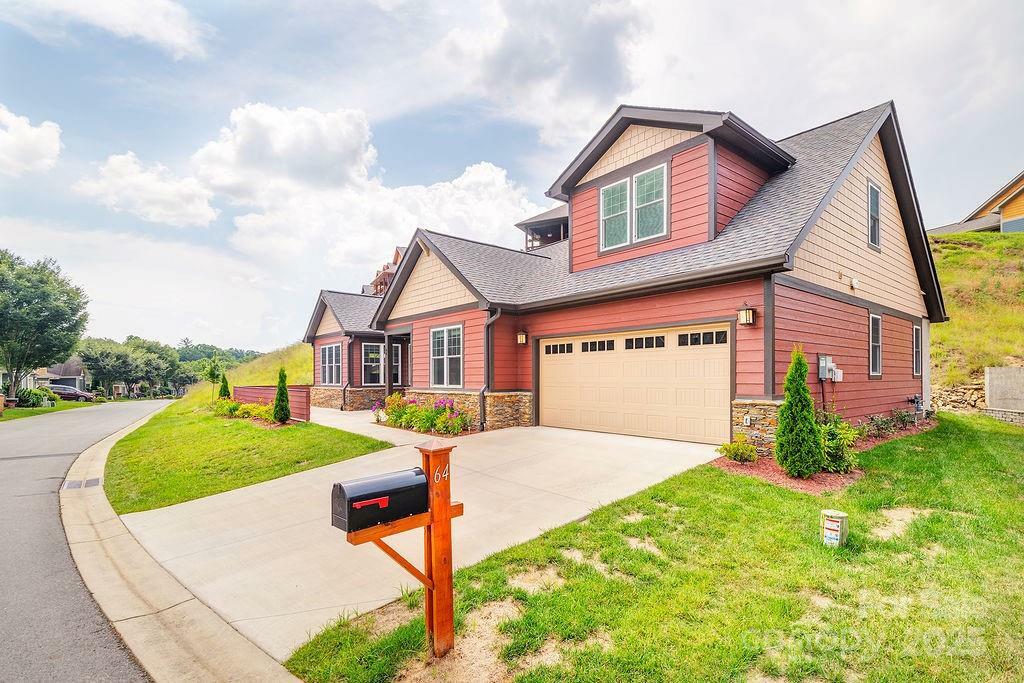 Property Photo: 64 Creekside View Drive NC 28804