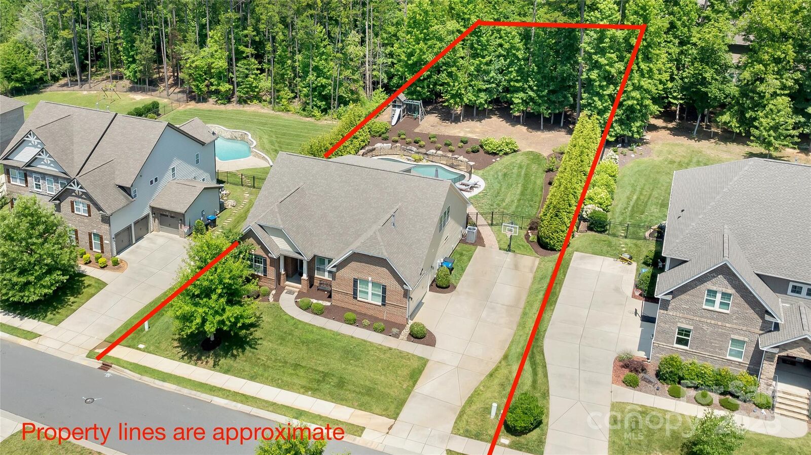 Property Photo: 1906 Pensco Pond Court NC 28173