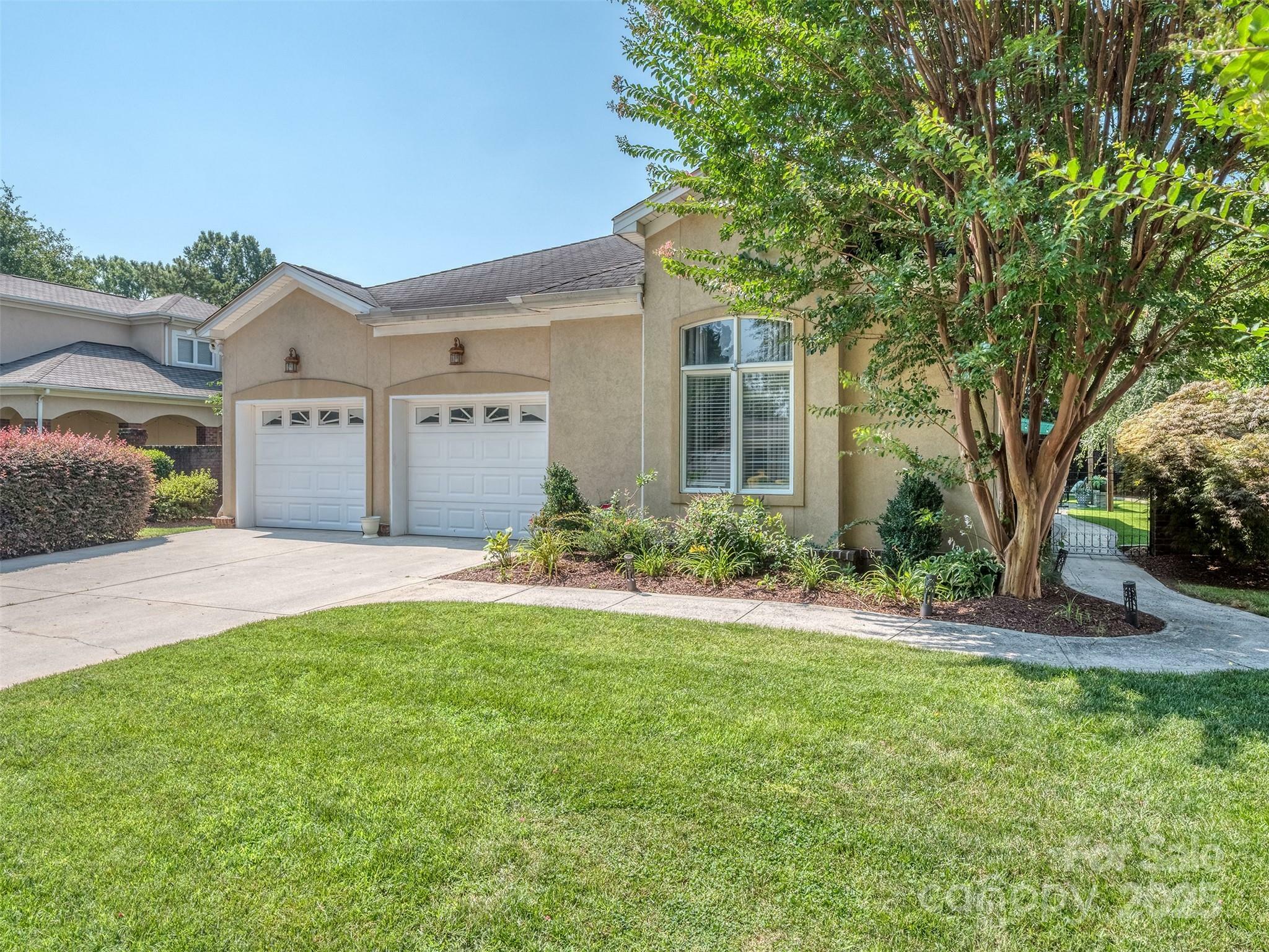 Property Photo: 17709 Sedona Way NC 28031