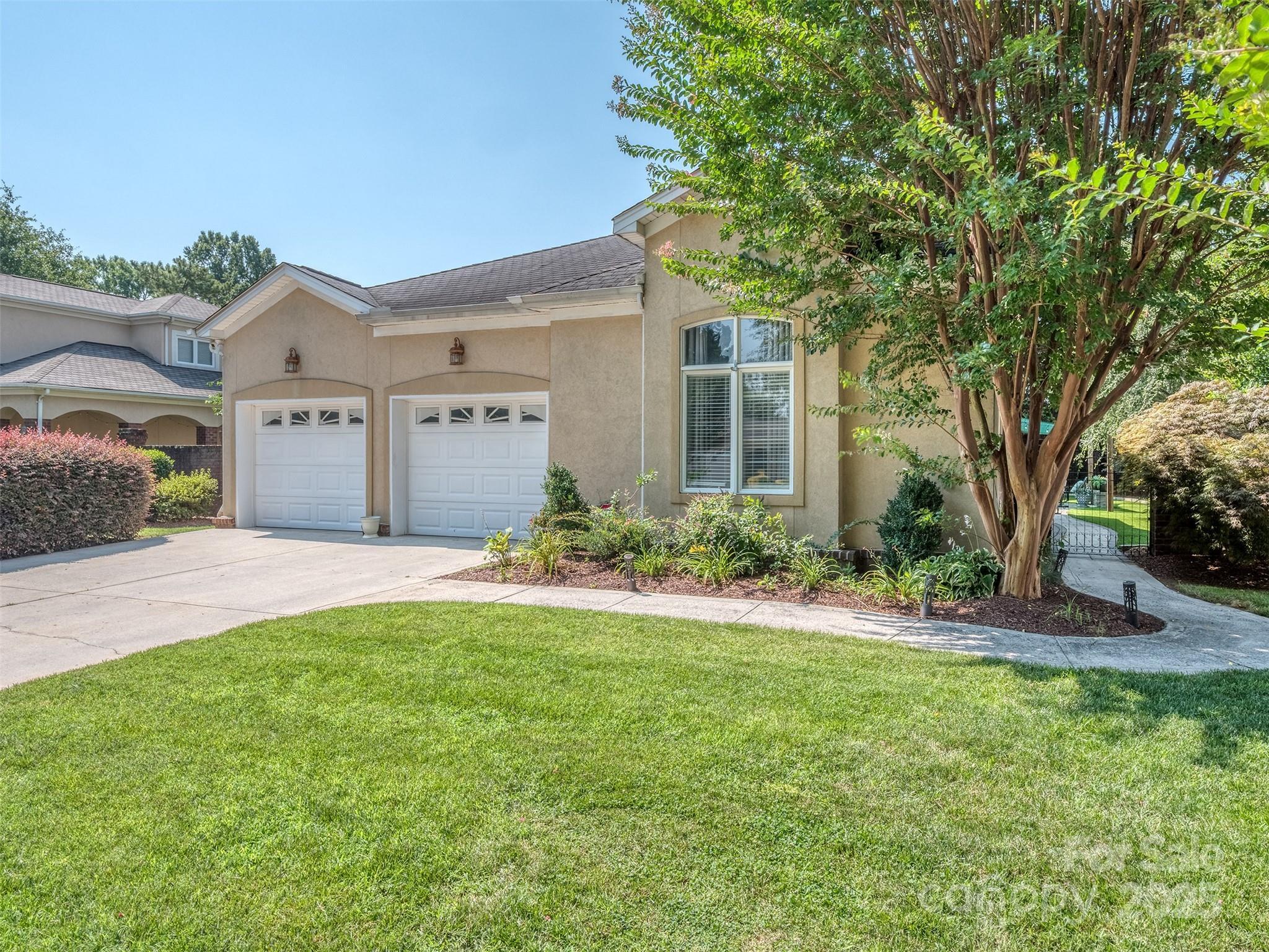 Property Photo: 17709 Sedona Way NC 28031