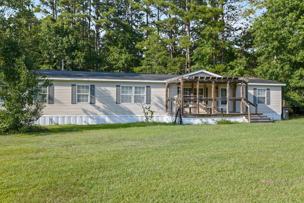 Property Photo: 250 W Medina Street SC 29483