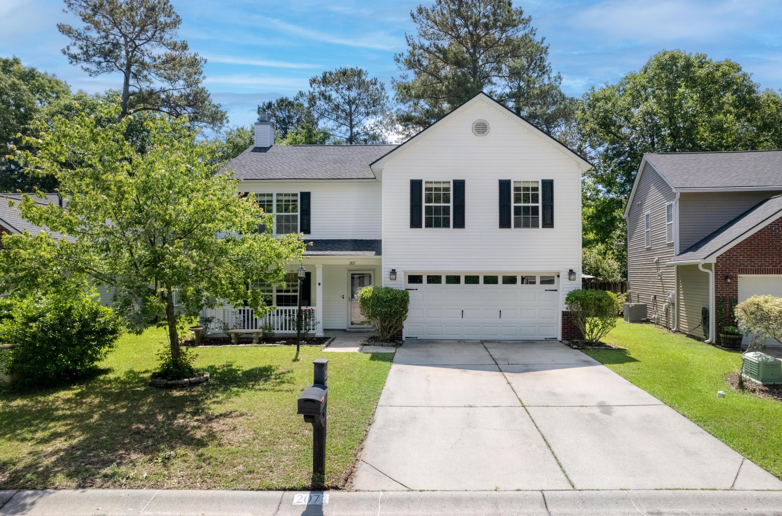 Property Photo:  207 Breckingridge Drive  SC 29456 