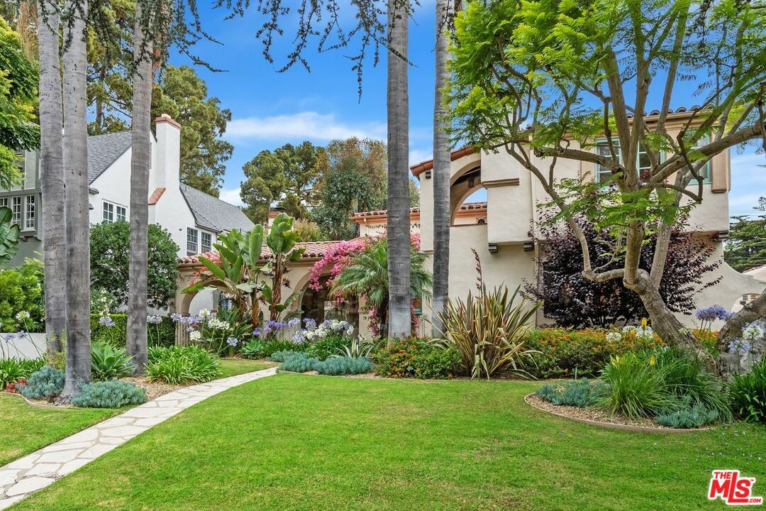 Property Photo: 409 19th St CA 90402