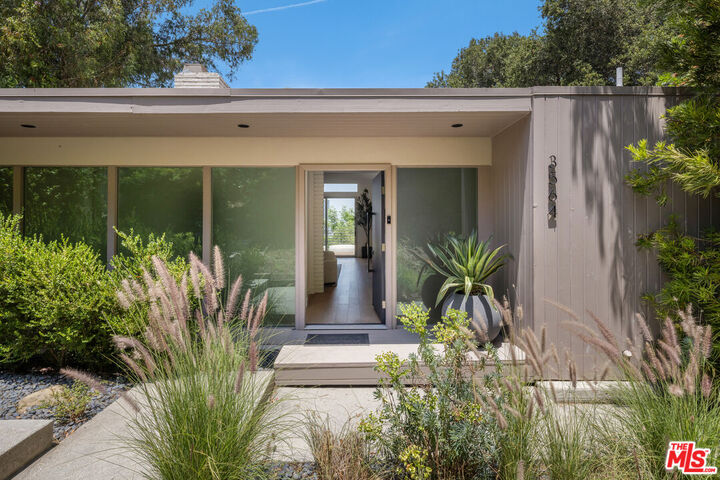 Property Photo:  3564 Multiview Dr  CA 90068 