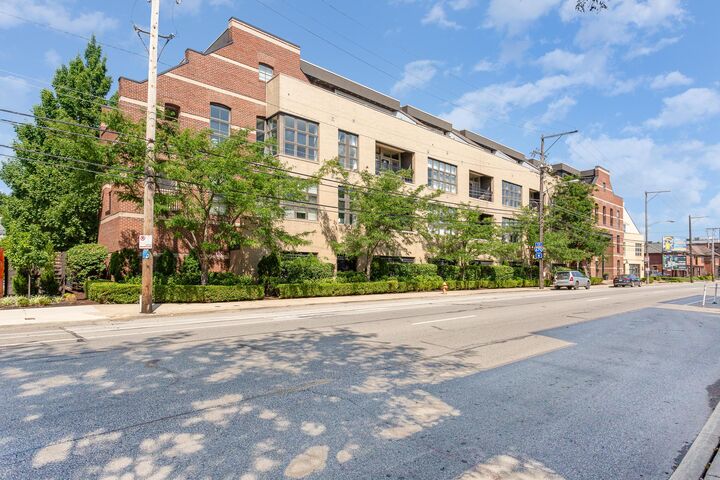 Property Photo: 825 N 4th Street OH 43215