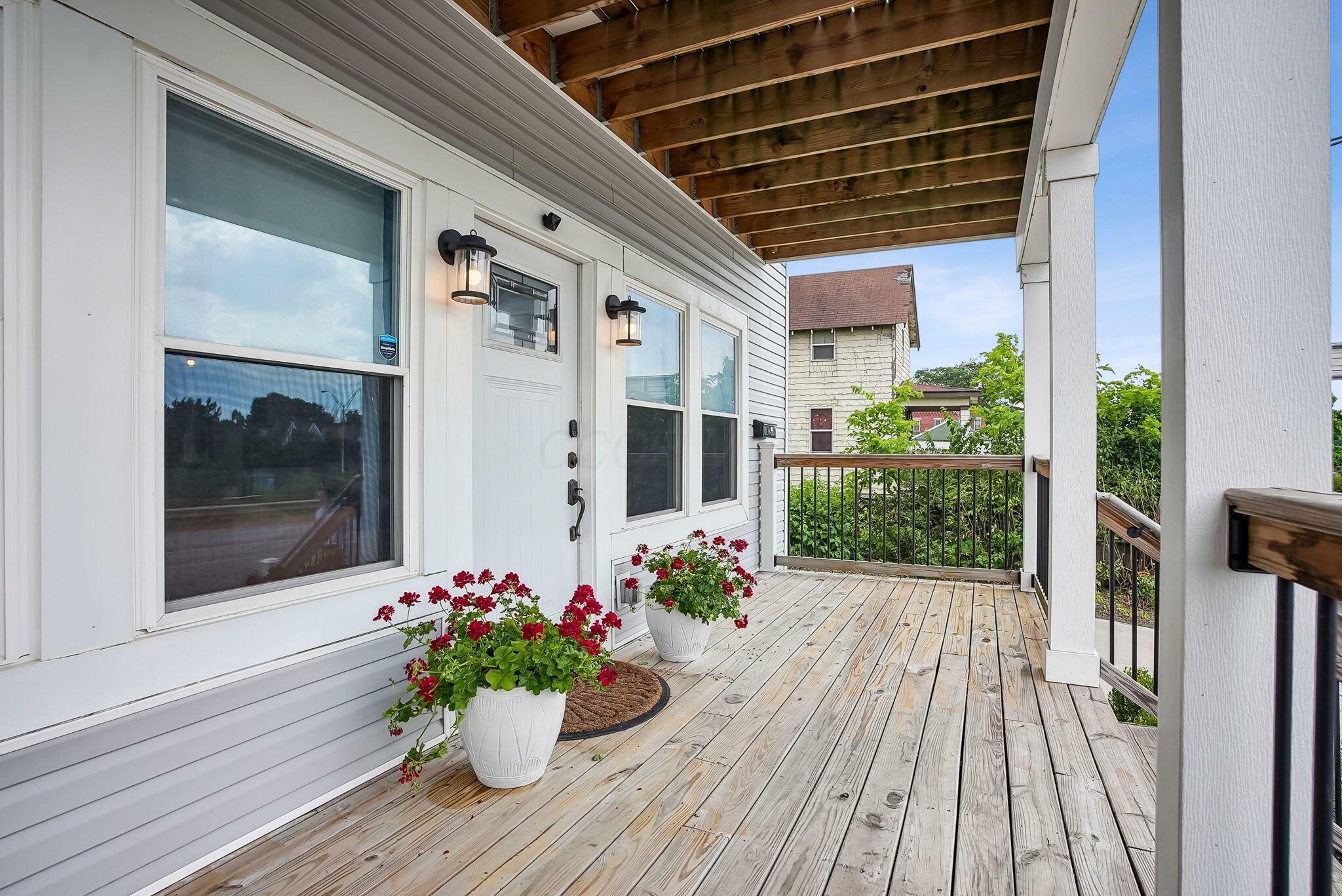 Property Photo: 1366 Cole Street OH 43205