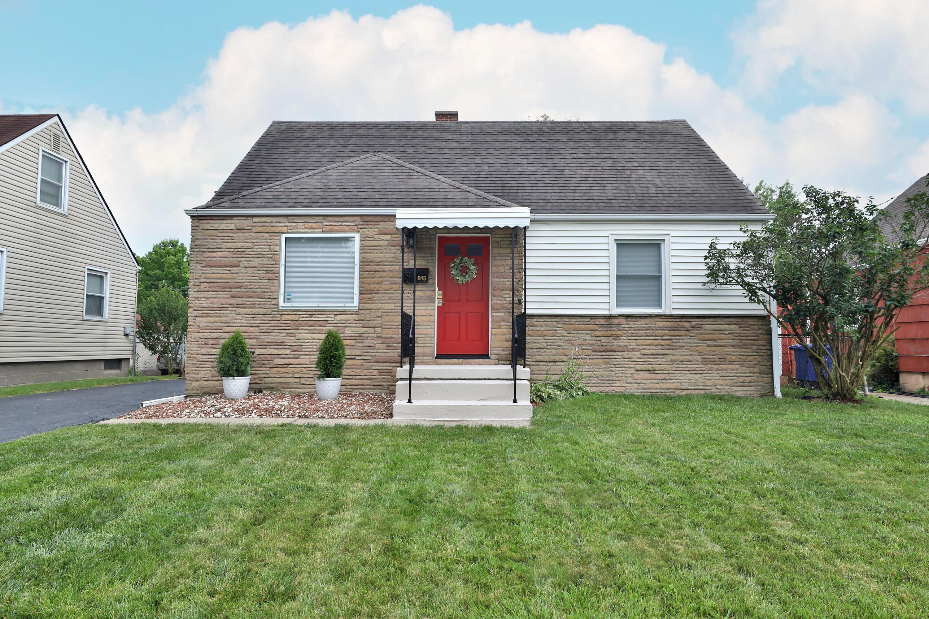 Property Photo:  815 Eddystone Avenue  OH 43224 