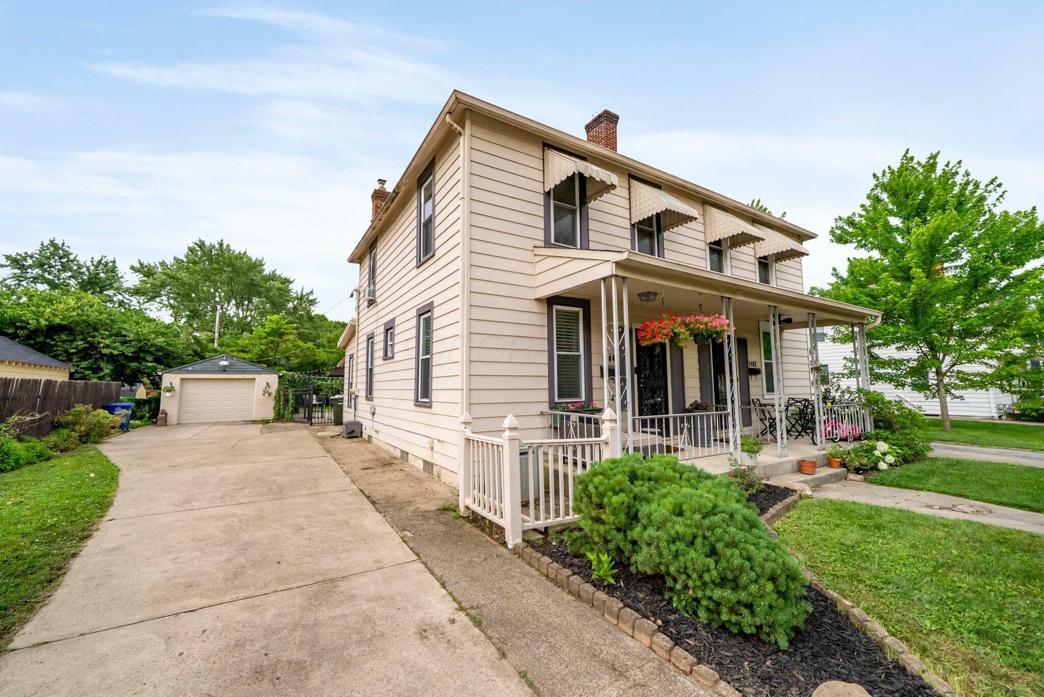 Property Photo: 1484 Glenn Avenue OH 43212