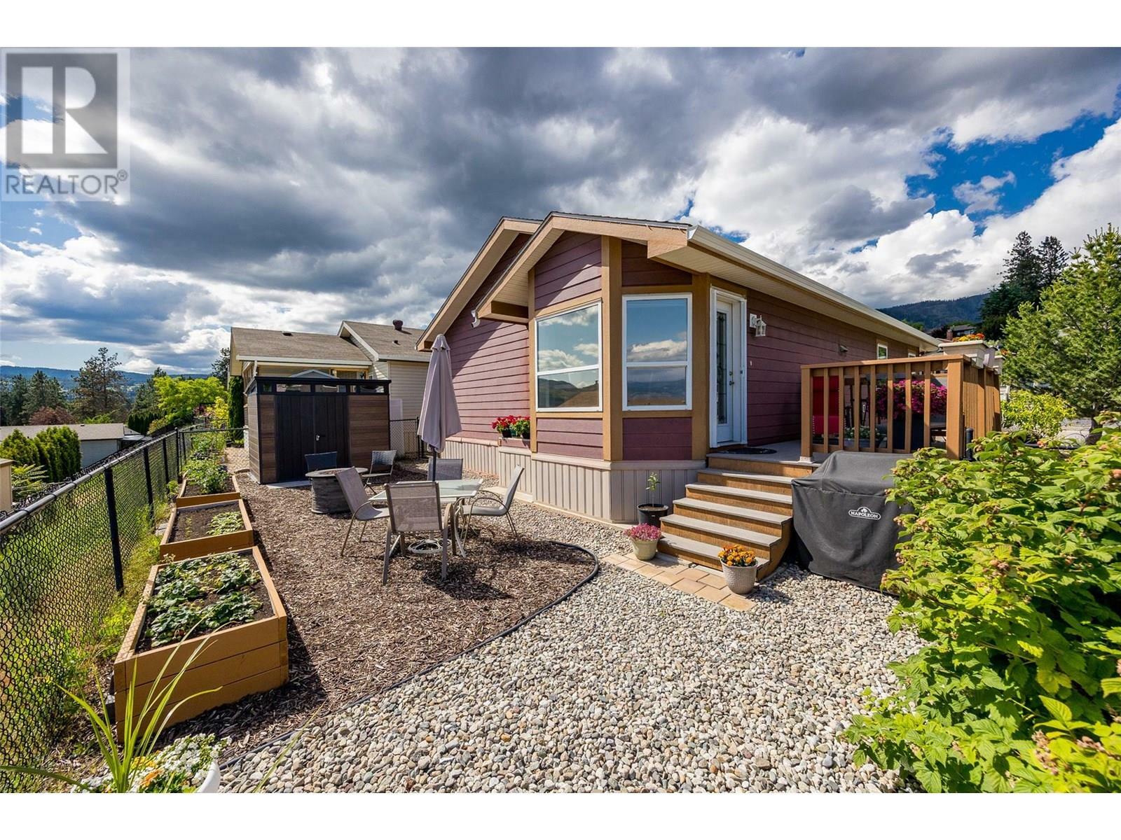 Photo de la propriété: 2440 Old Okanagan Highway 1306 BC V4T 3A2