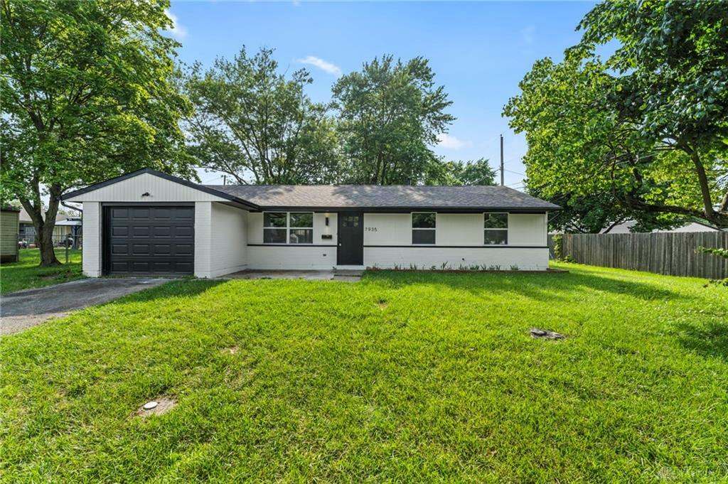 Property Photo: 7935 Stockbridge Drive OH 45424